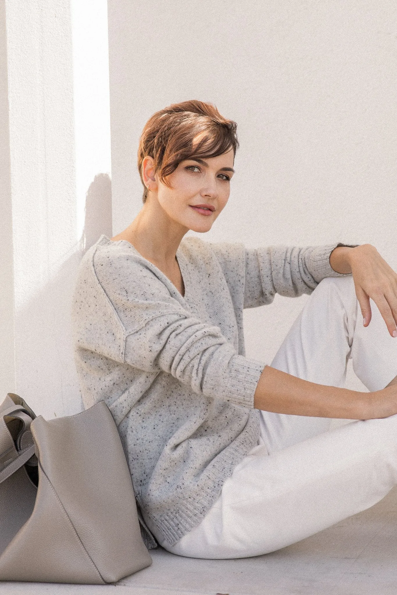 CAMILLE V NECK SWEATER IN PURE CASHMERE