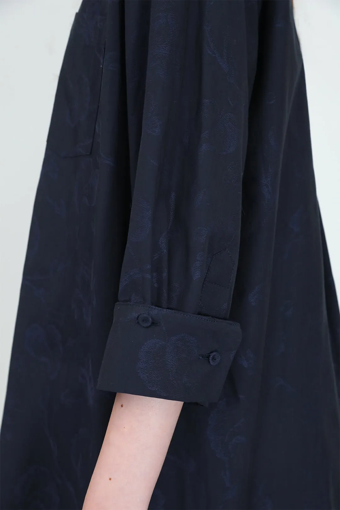 DELPHINE DRESS IN ITALIAN COTTON JACQUARD INDIGO ROSES