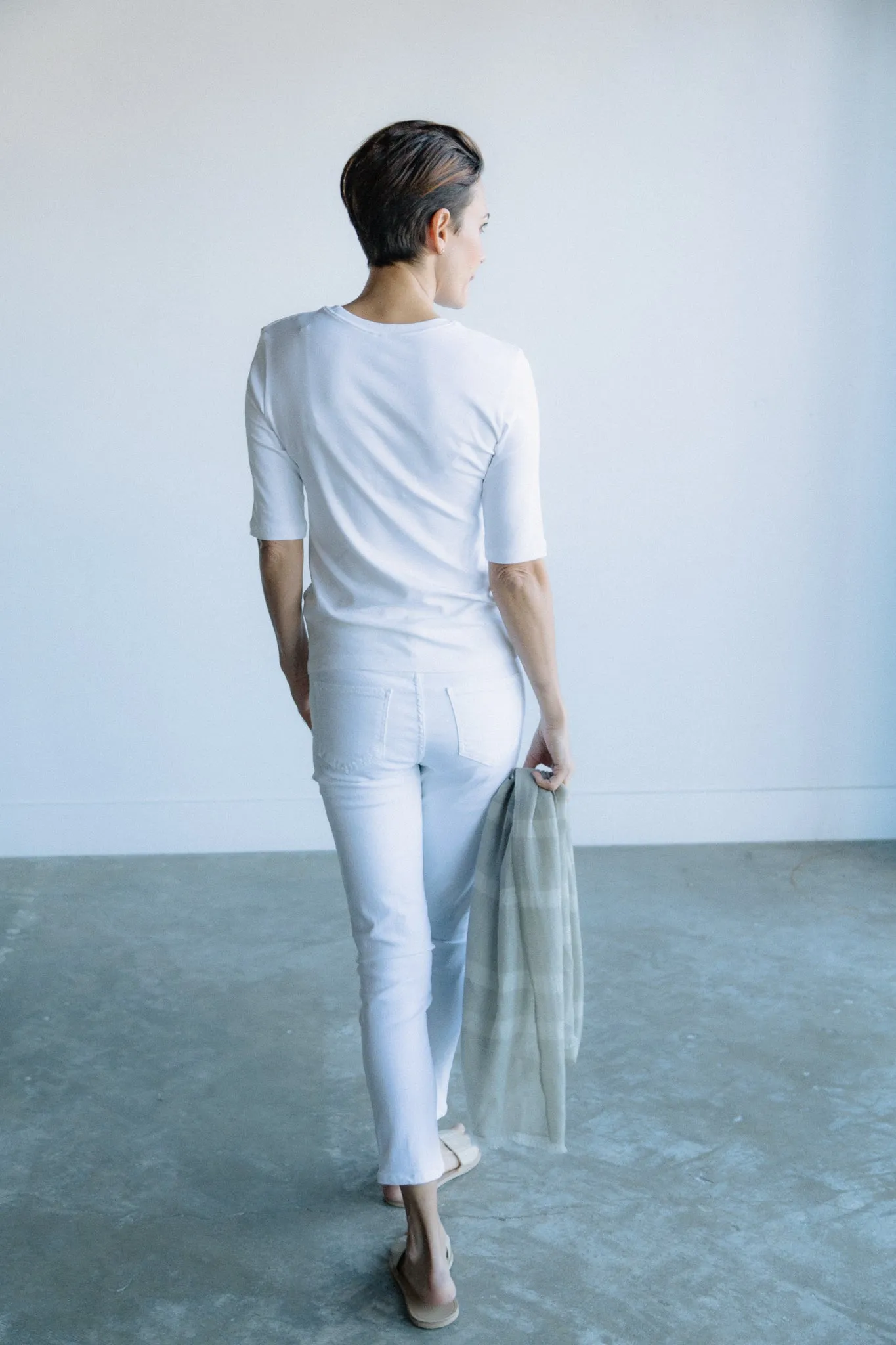ELBOW SLEEVE CREW IN PIMA COTTON STRETCH CORE COLLECTION