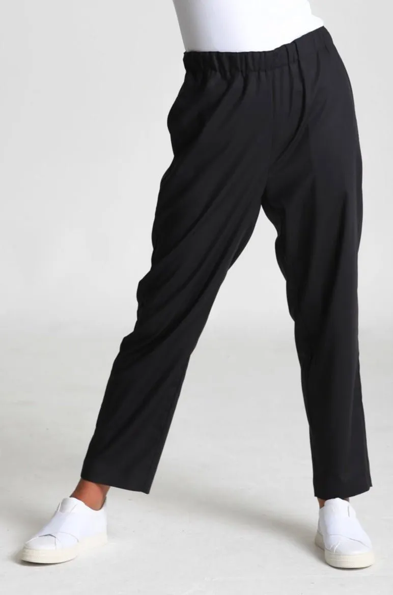 ELLE PULL-ON PANT IN ITALIAN STRETCH WOOL