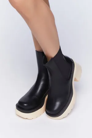Forever 21 Women's Lug-Sole Chelsea Boots Black/Cream Forever 21