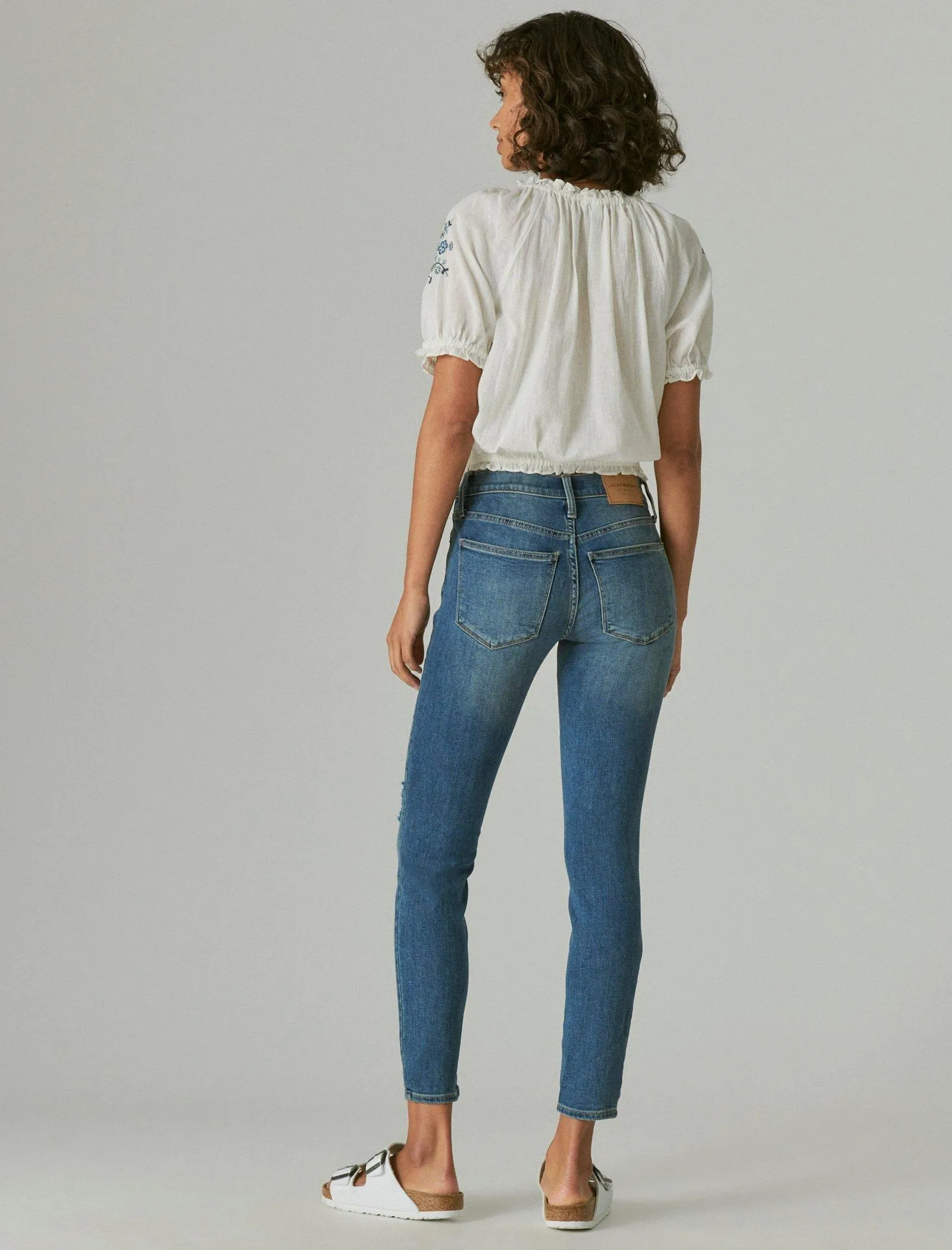 Lucky Brand Women's Mid Rise Ava Super Skinny Destruct