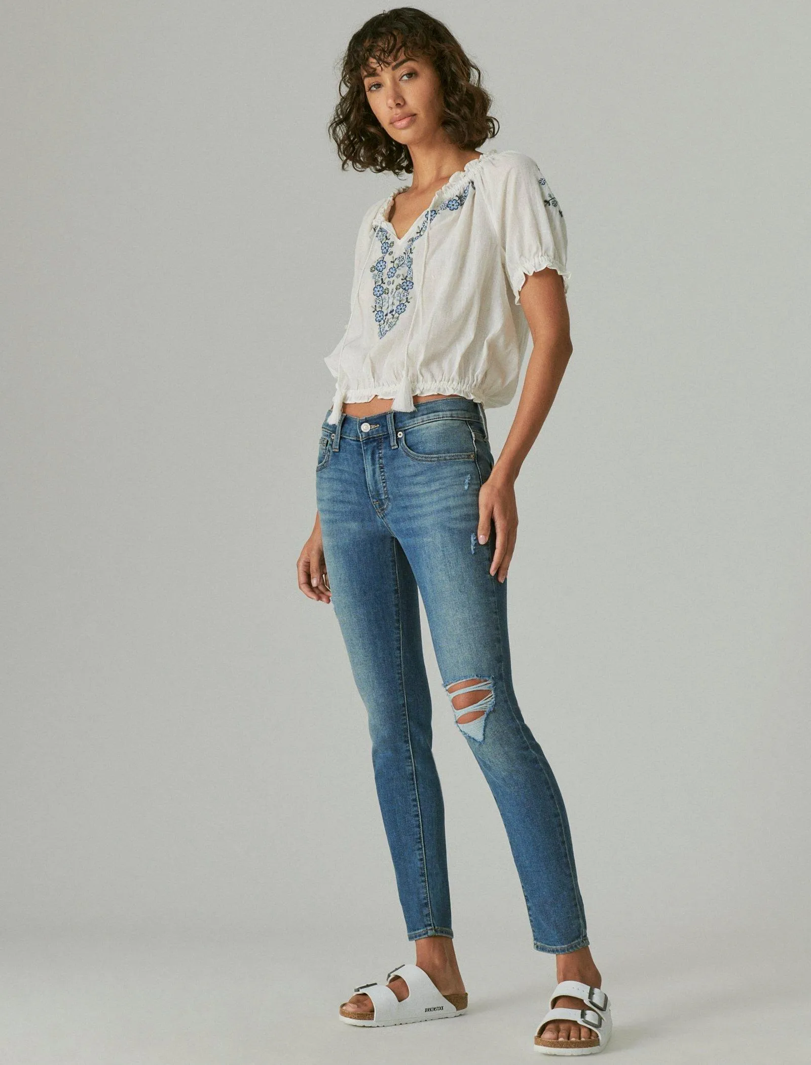 Lucky Brand Women's Mid Rise Ava Super Skinny Destruct