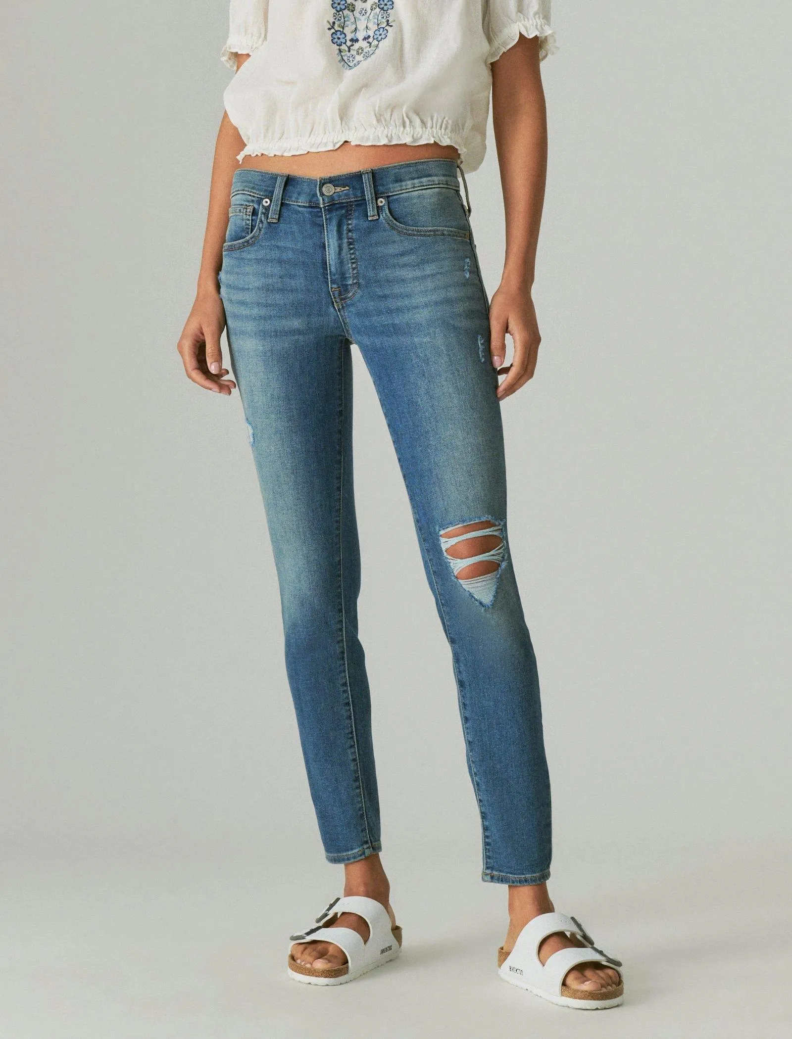 Lucky Brand Women's Mid Rise Ava Super Skinny Destruct