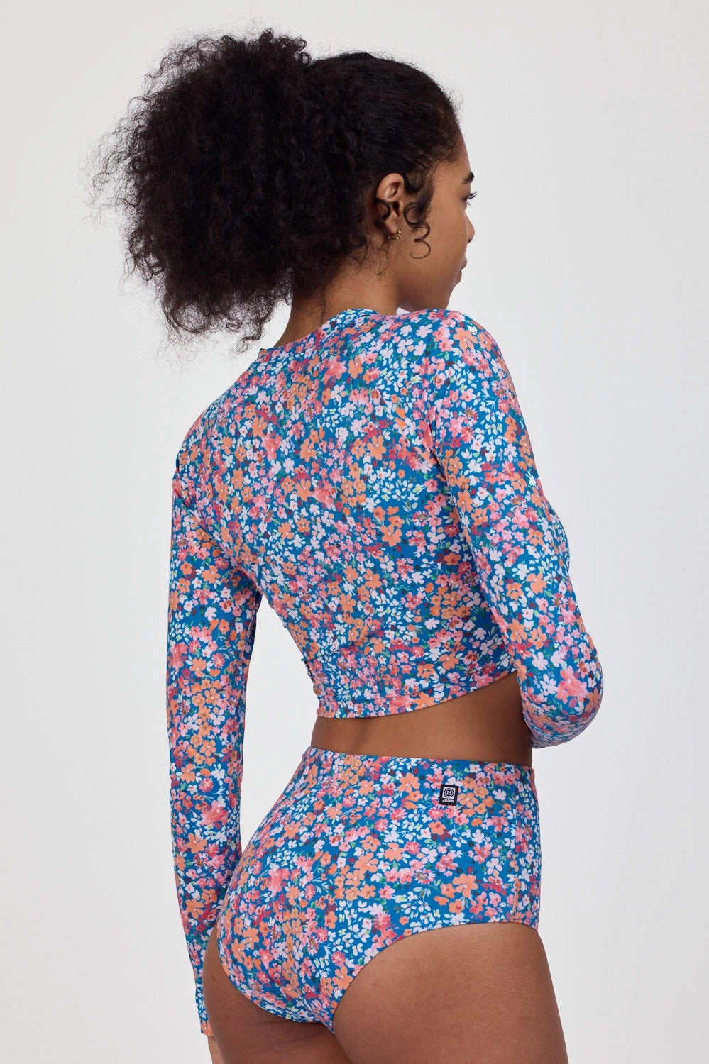 Moana Long Sleeve Cropped Rashie - Pearla