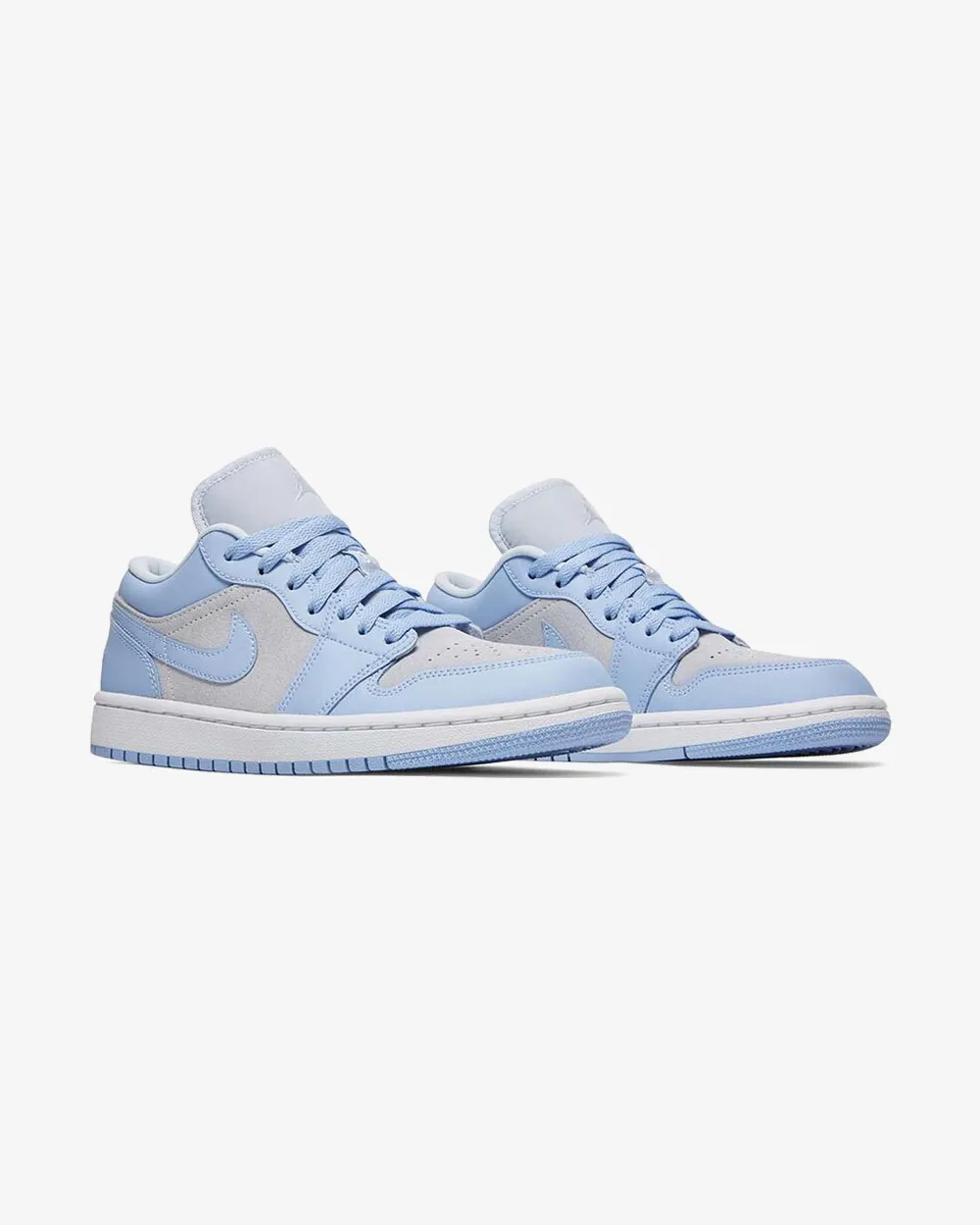 NIKE AIR JORDAN1 LOW WMNS UNIVERSITY BLUE FOOTBALL GREY