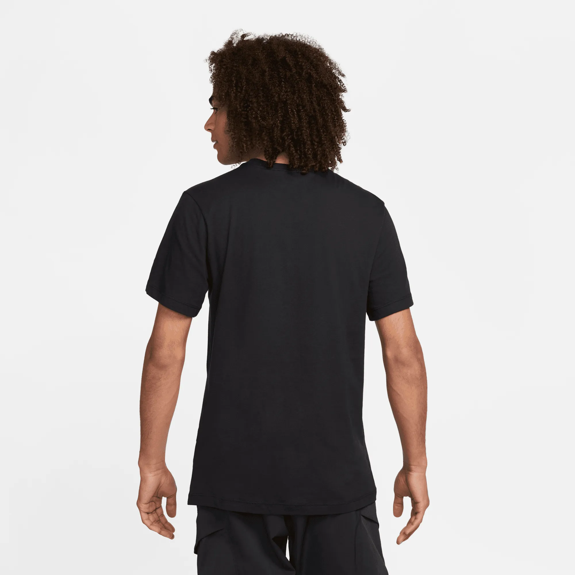 NIKE SPORTSWEAR "GOOD VIBES" TEE (BLACK)