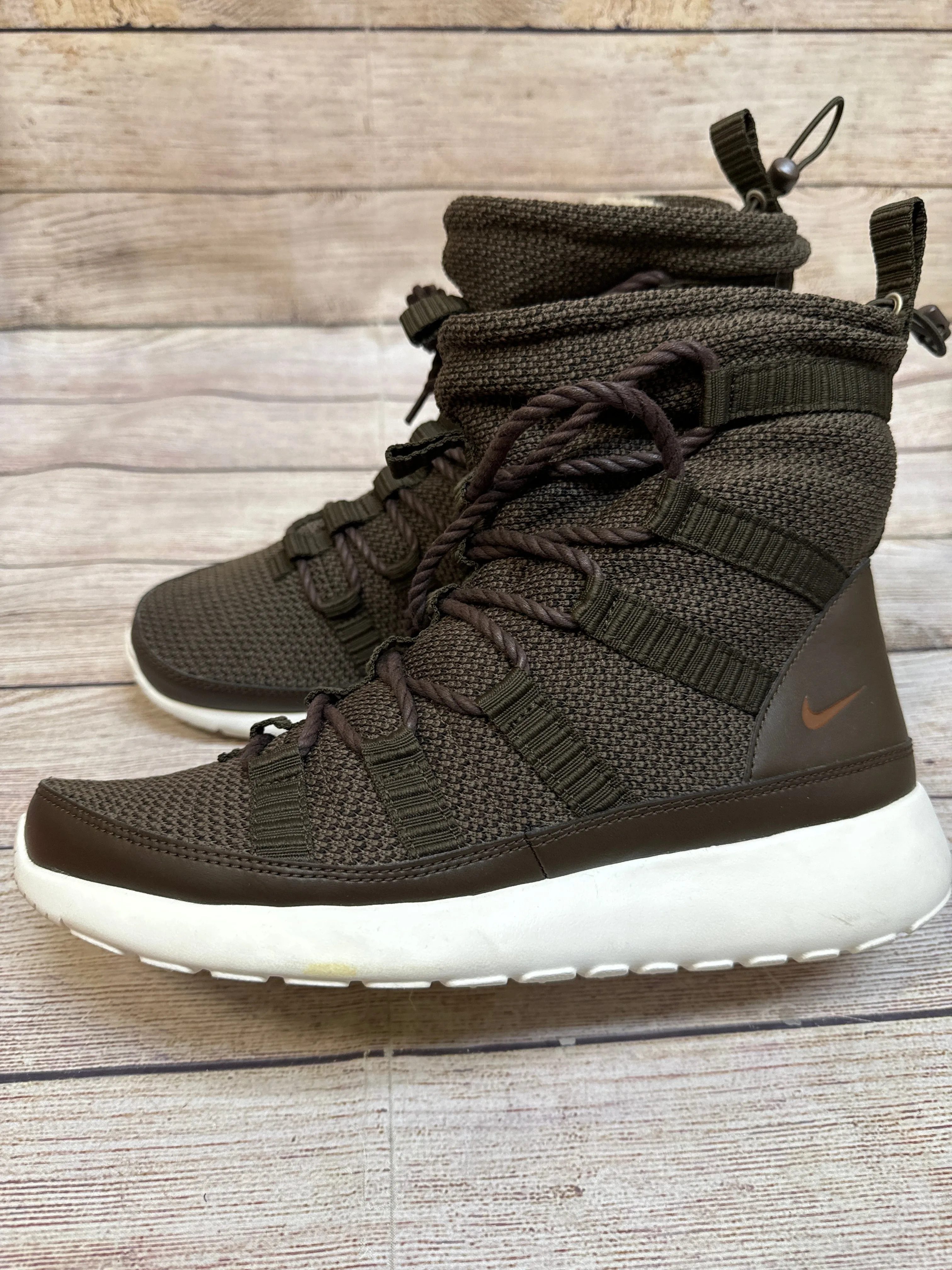 Shoes Athletic By Nike In Brown, Size: 9.5 nike