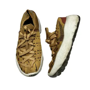 Shoes Athletic By Nike In Tan & White, Size: 6.5 nike