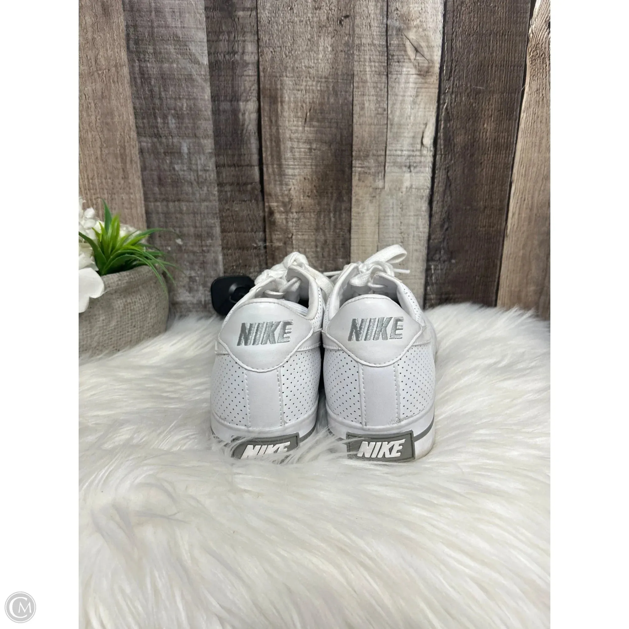 Shoes Athletic By Nike In White, Size: 7.5 nike