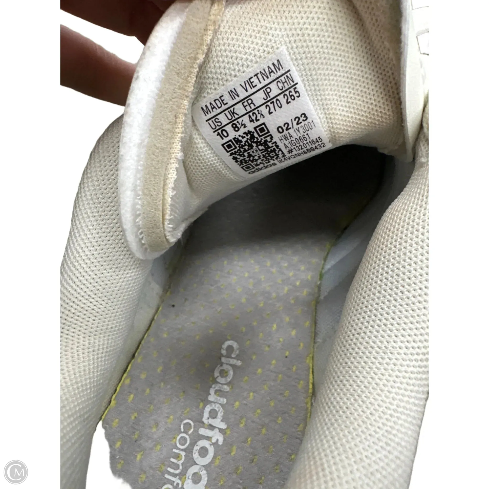 Shoes Sneakers By Adidas In White, Size: 10 adidas