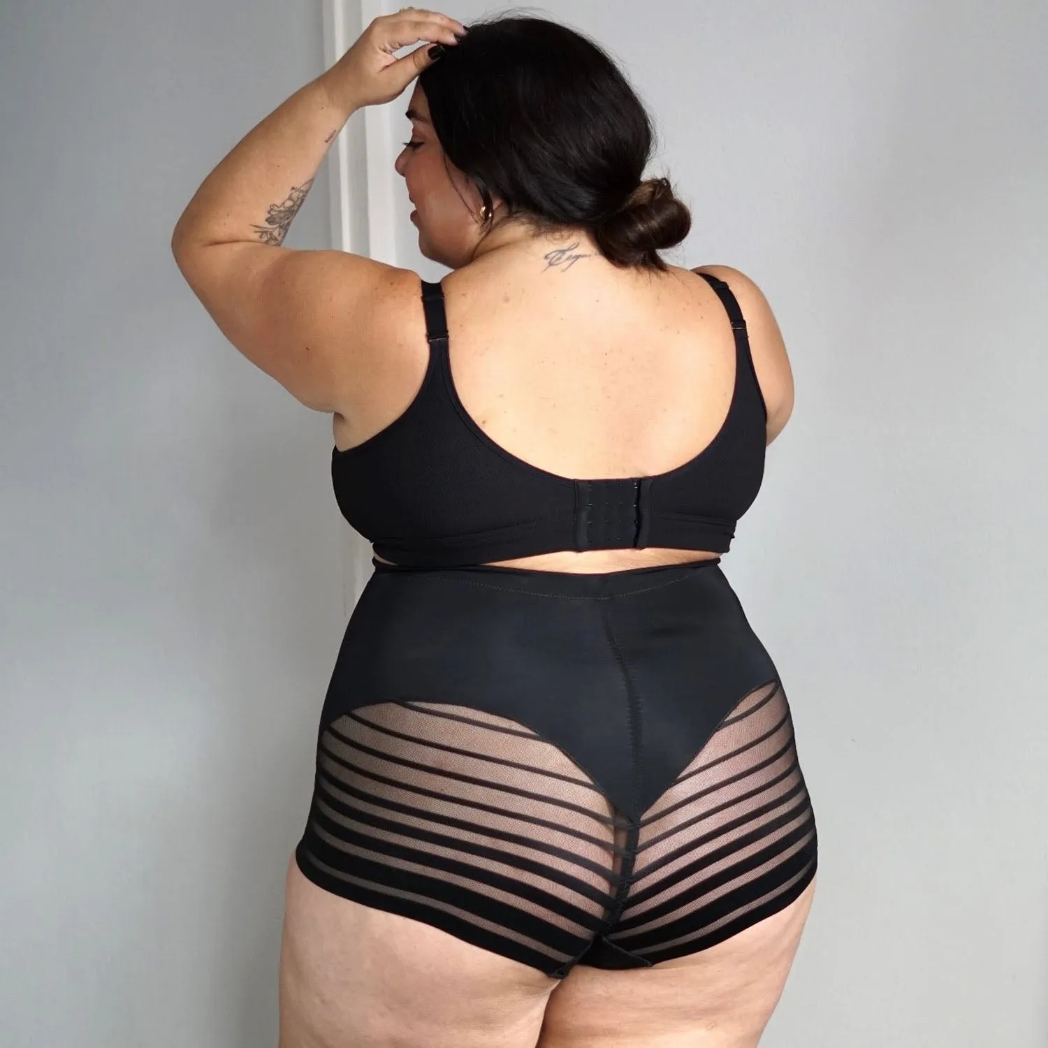 Smoothwear Super High Waist Panties - Black