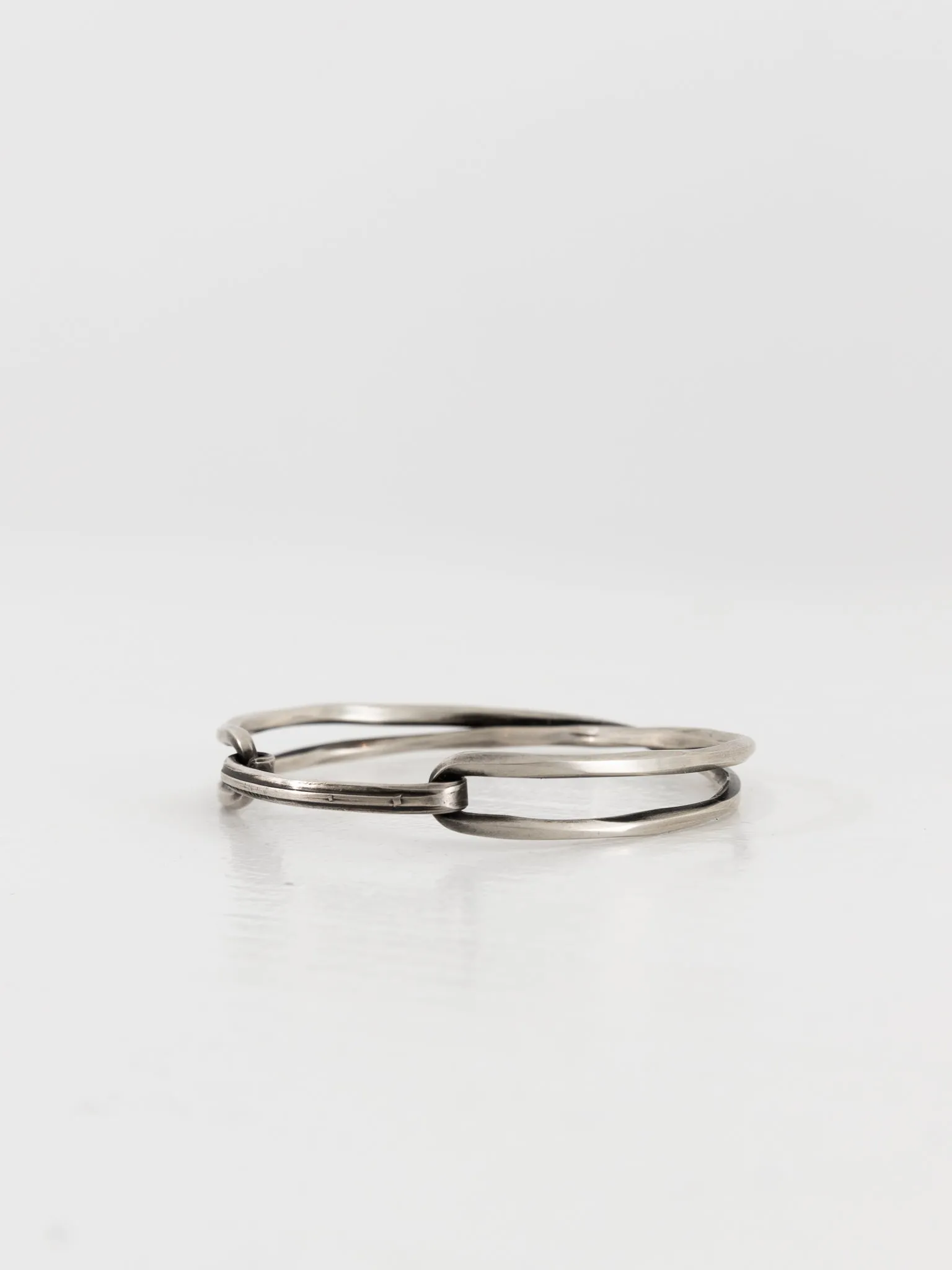 Werkstatt:Mnchen Bracelet Crossed