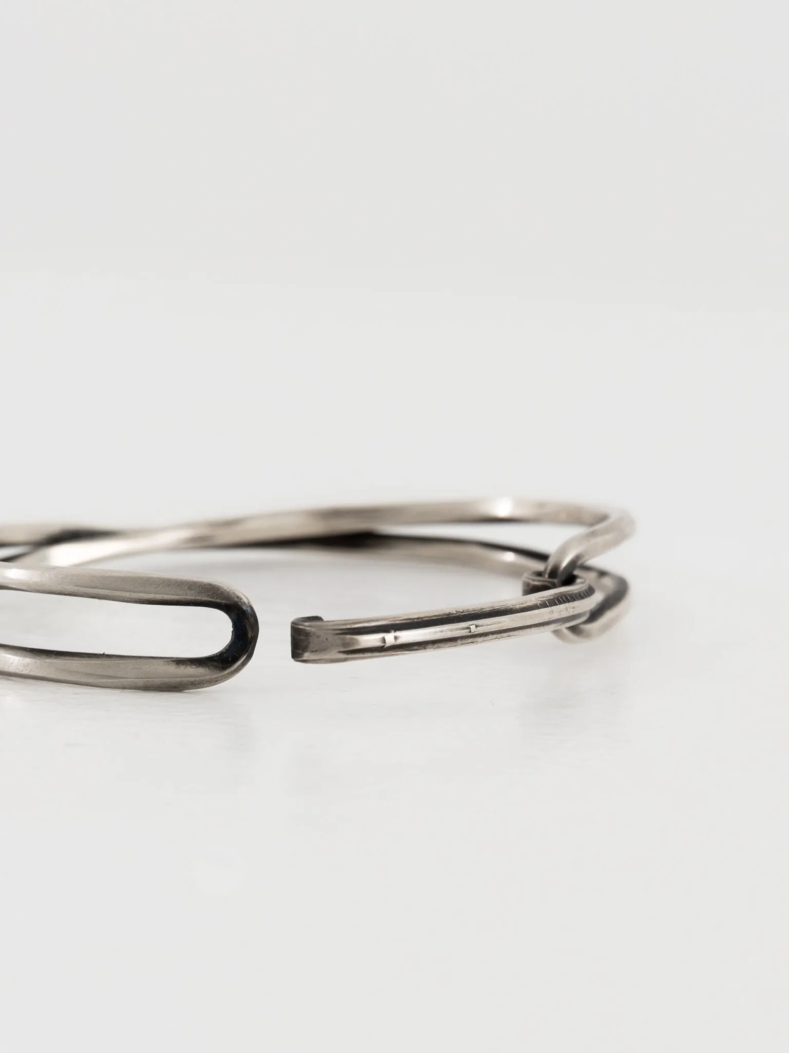 Werkstatt:Mnchen Bracelet Crossed