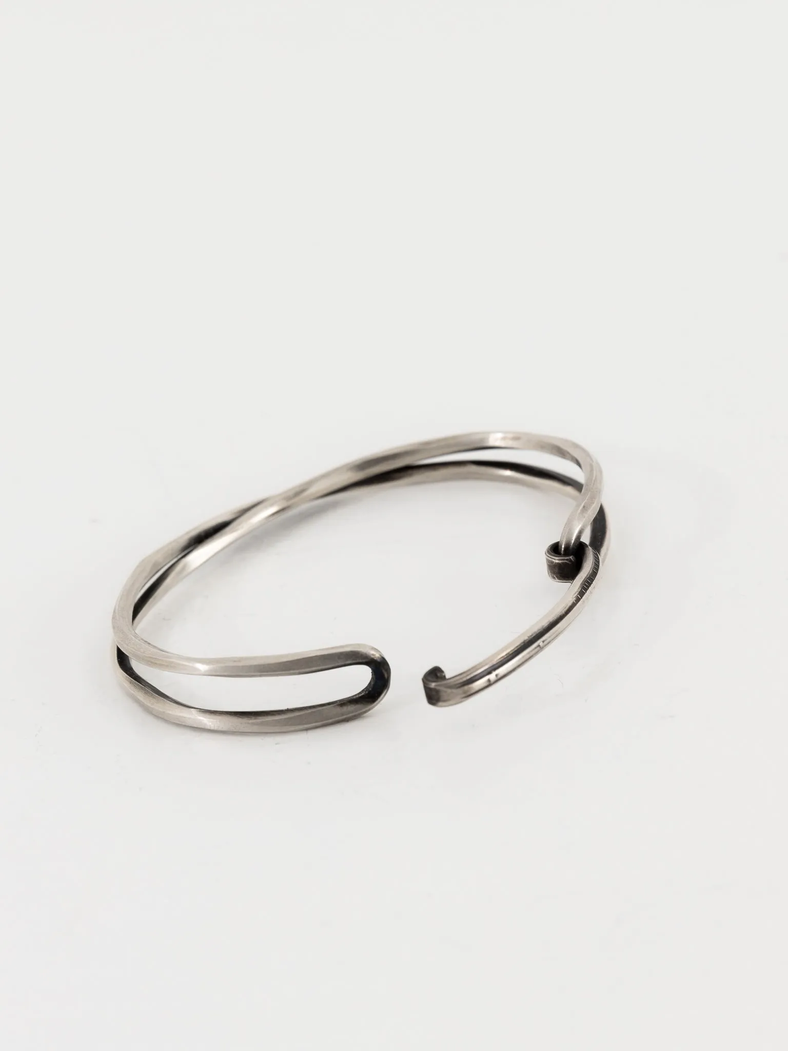 Werkstatt:Mnchen Bracelet Crossed