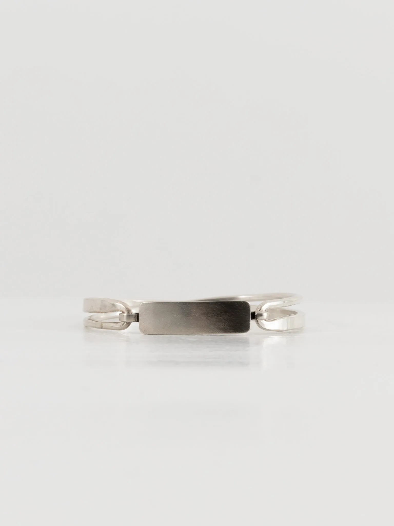 Werkstatt:Mnchen Bracelet Flat Crossed