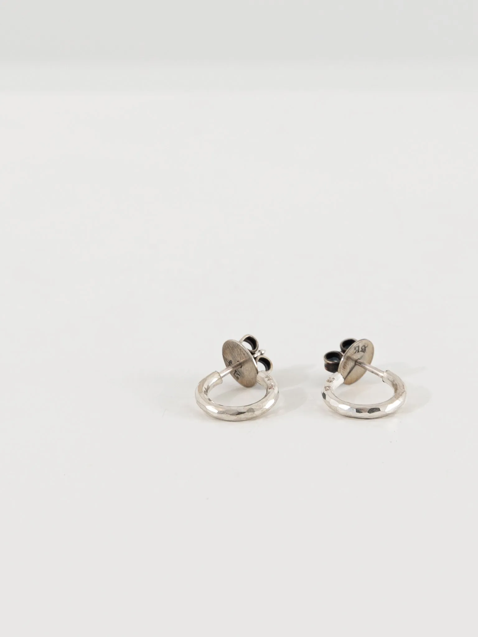 Werkstatt:Mnchen Hoop Studs Fine Hammered
