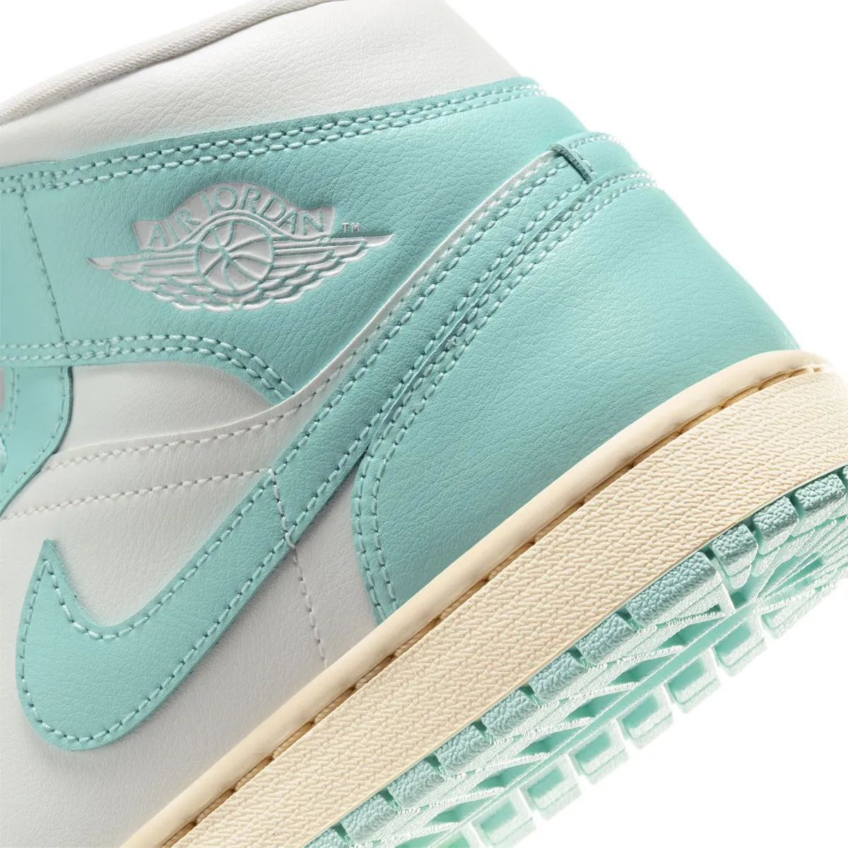 Wmns Air Jordan 1 Mid 'Light Dew Muslin'